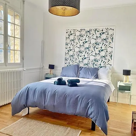 Apartment Domfront-bnb : Chic & Confort *