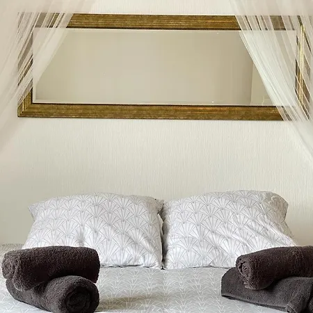 Apartment Domfront-bnb : Chic & Confort *