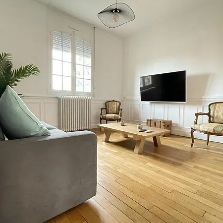 Apartment Domfront-bnb : Chic & Confort